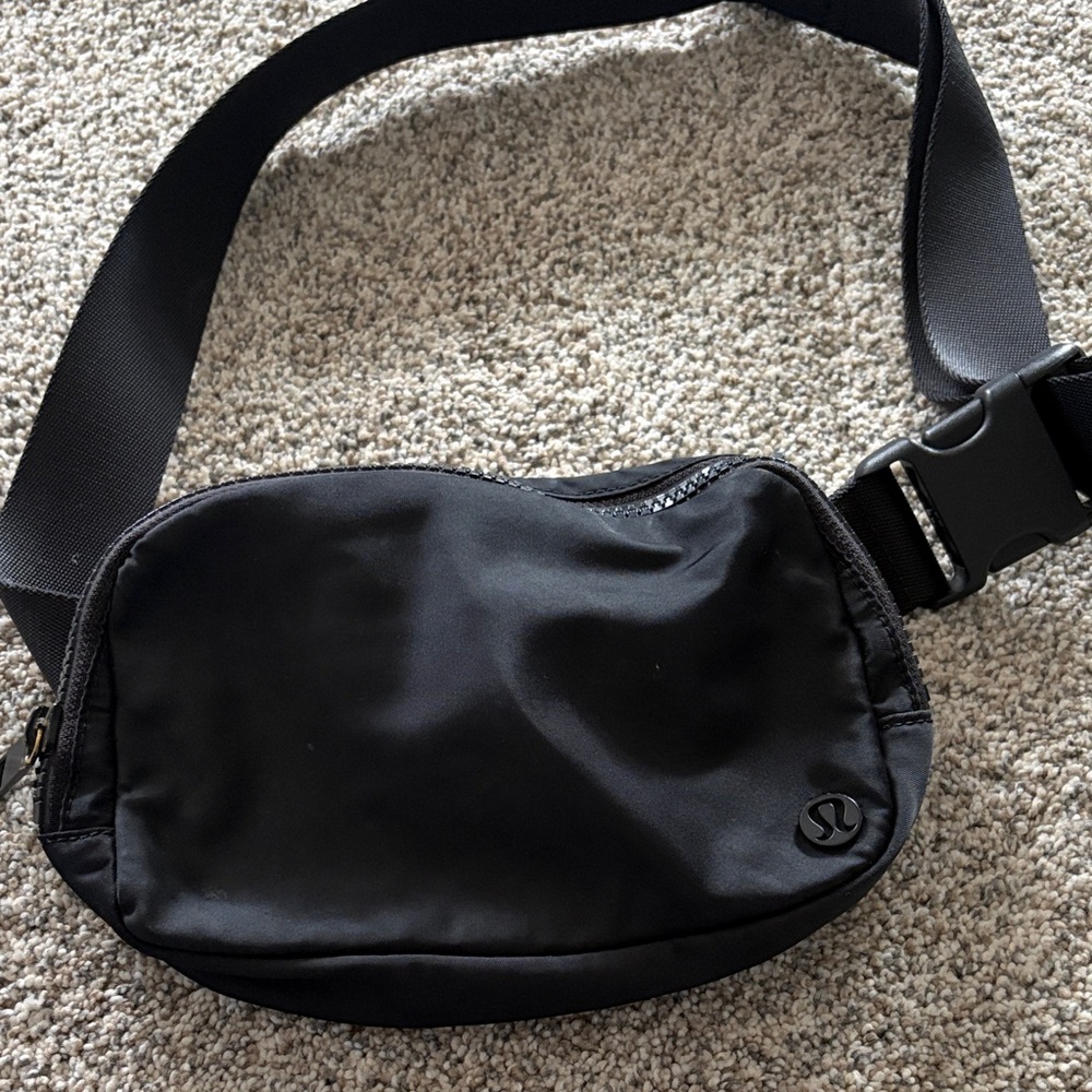 lululemon athletica Black Belt Bag